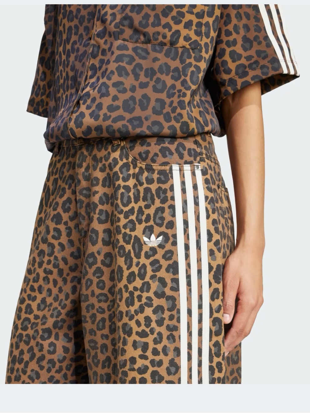 Adidas orijinal animal print denim bermuda shorts - Picture 7 of 8